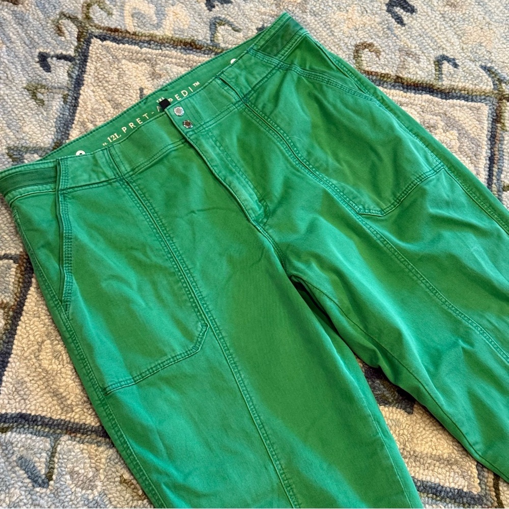 White House Black Market Green Pret-A-Pedi Crop Pants‎ Women’s Size 12L Straight